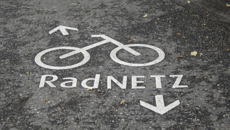 Straße mit Beschriftung "Radnetz"